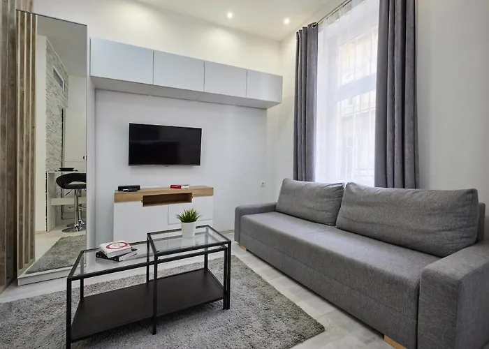 Cozy Little In Downtown *